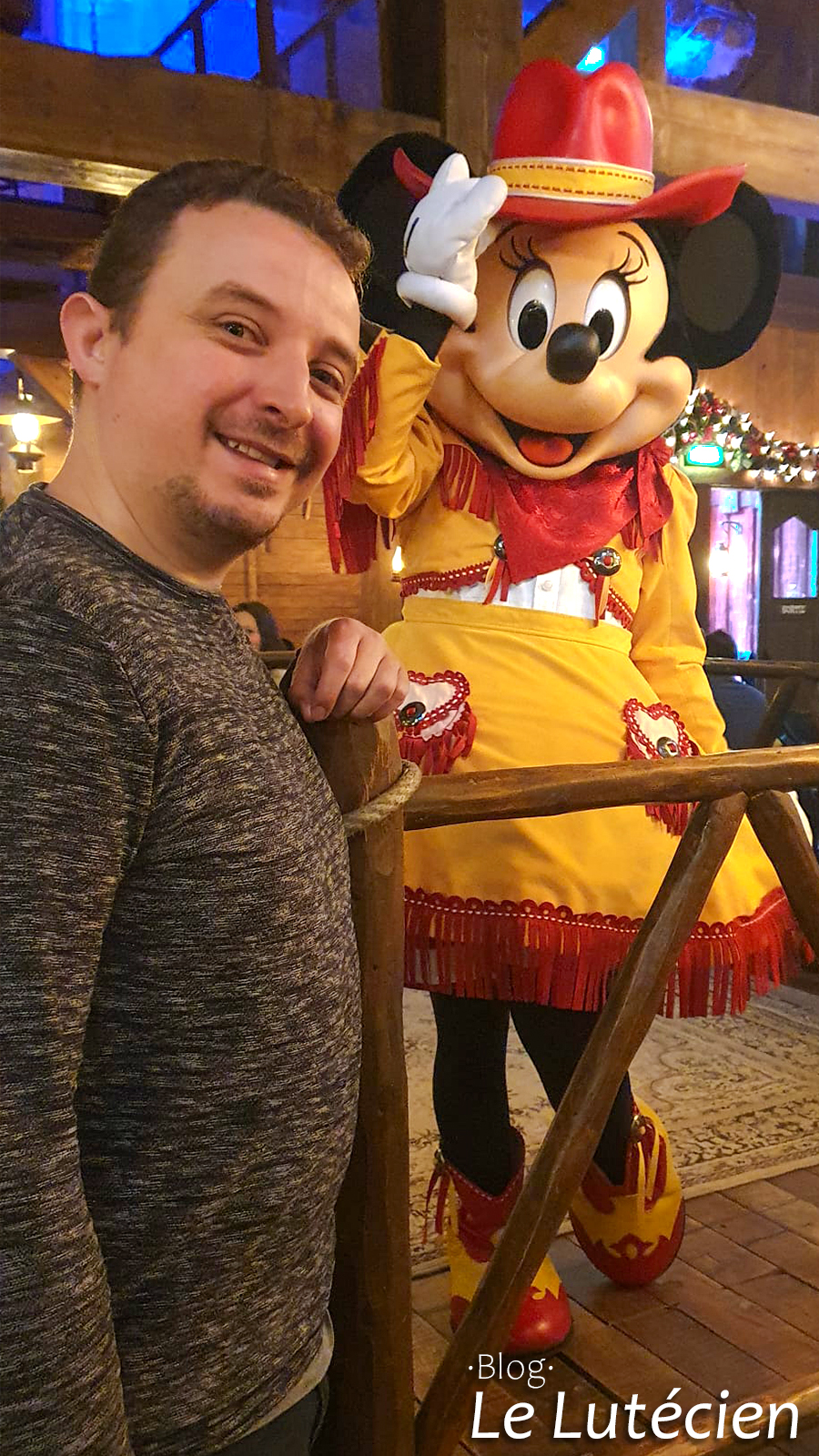 Point photo Minnie Disneyland Paris restaurant Cowboy cookout
