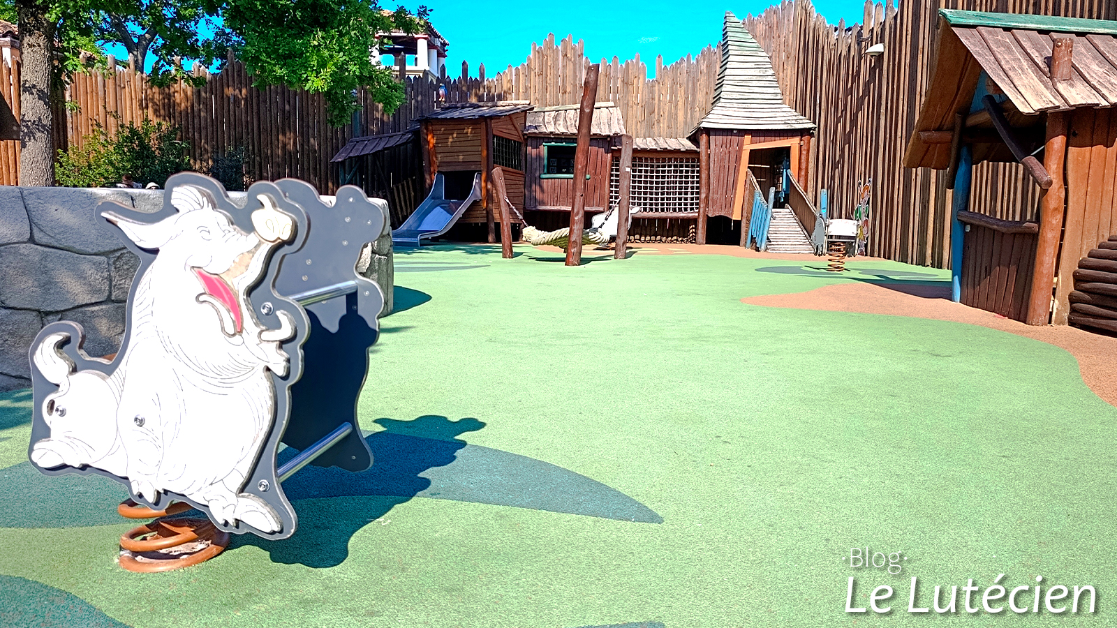 Forêt d'Idefix Parc Astérix : aire de jeux
