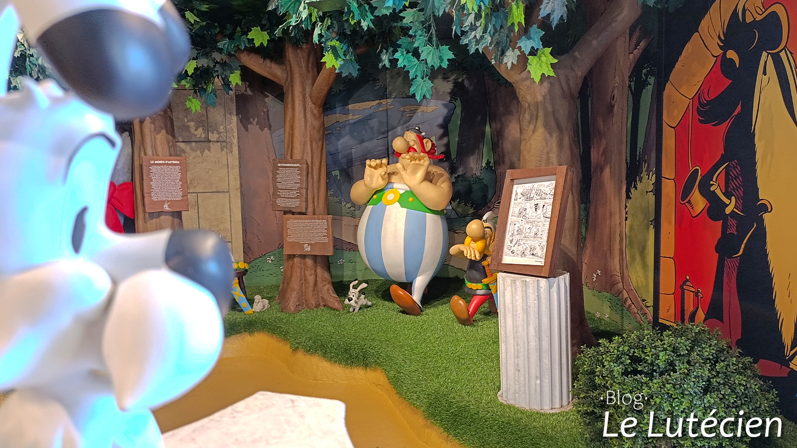 L'Aventure Astérix musée Parc Astérix : Obélix, Astérix, Idéfix